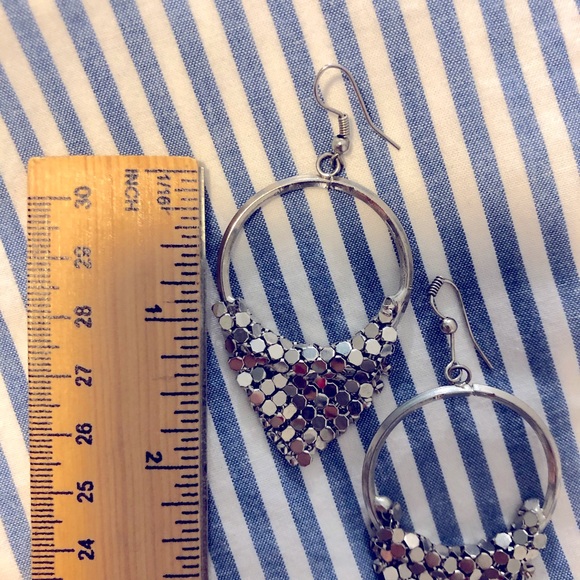 Dangling earrings. - Picture 5 of 8